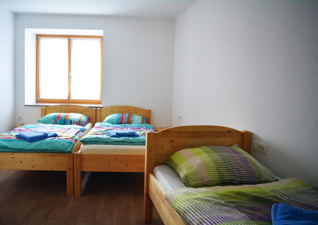 Turisticna Kmetija Pri Pozarju Villa Knezak Luaran gambar
